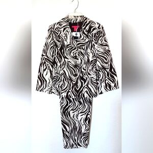 Sunny Leigh Women's Brown & Cream Zebra Print Trouser Suit.  Size 10